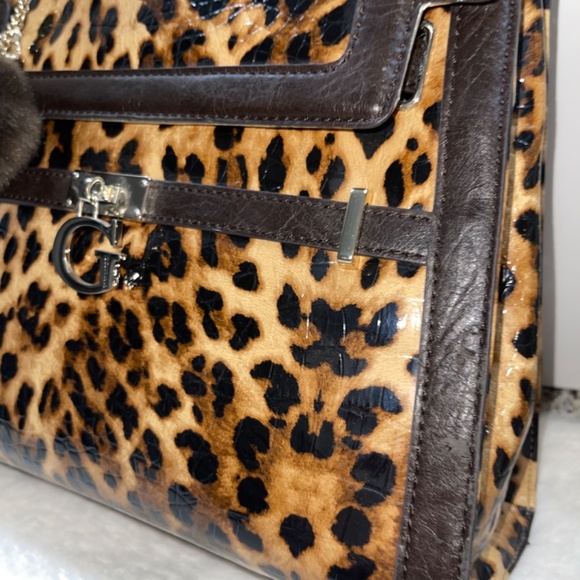 Guess purse - Picture 8 of 13